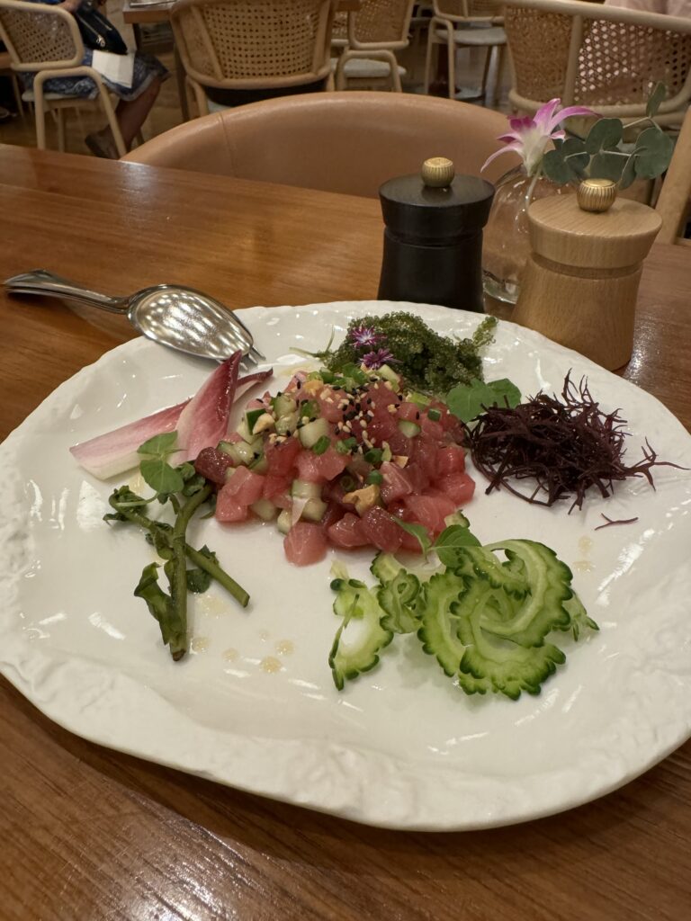 本マグロと海藻のポキ